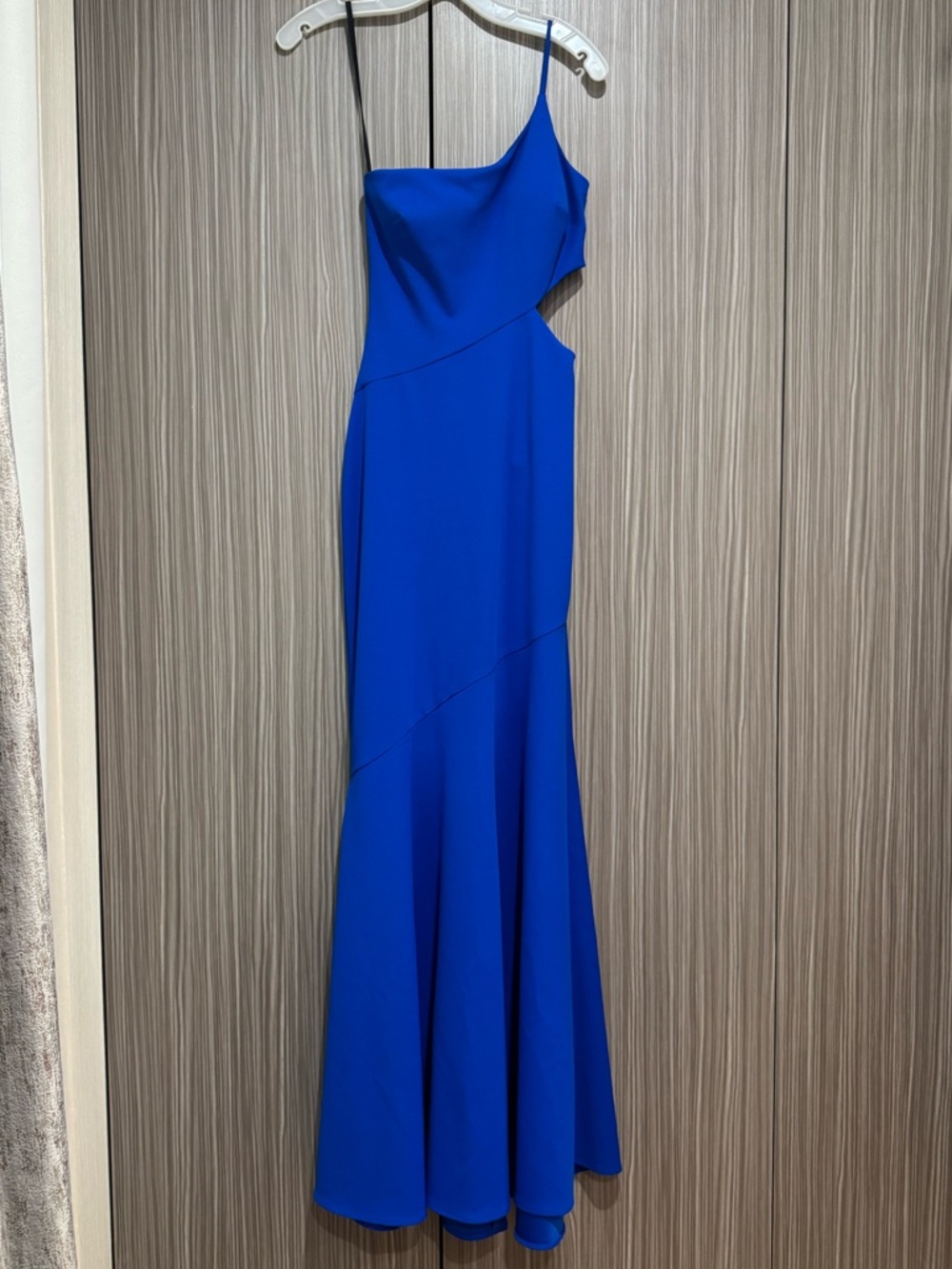 Betsy & Adam Elegant One-Shoulder Blue Evening Dress with Side Cut Out